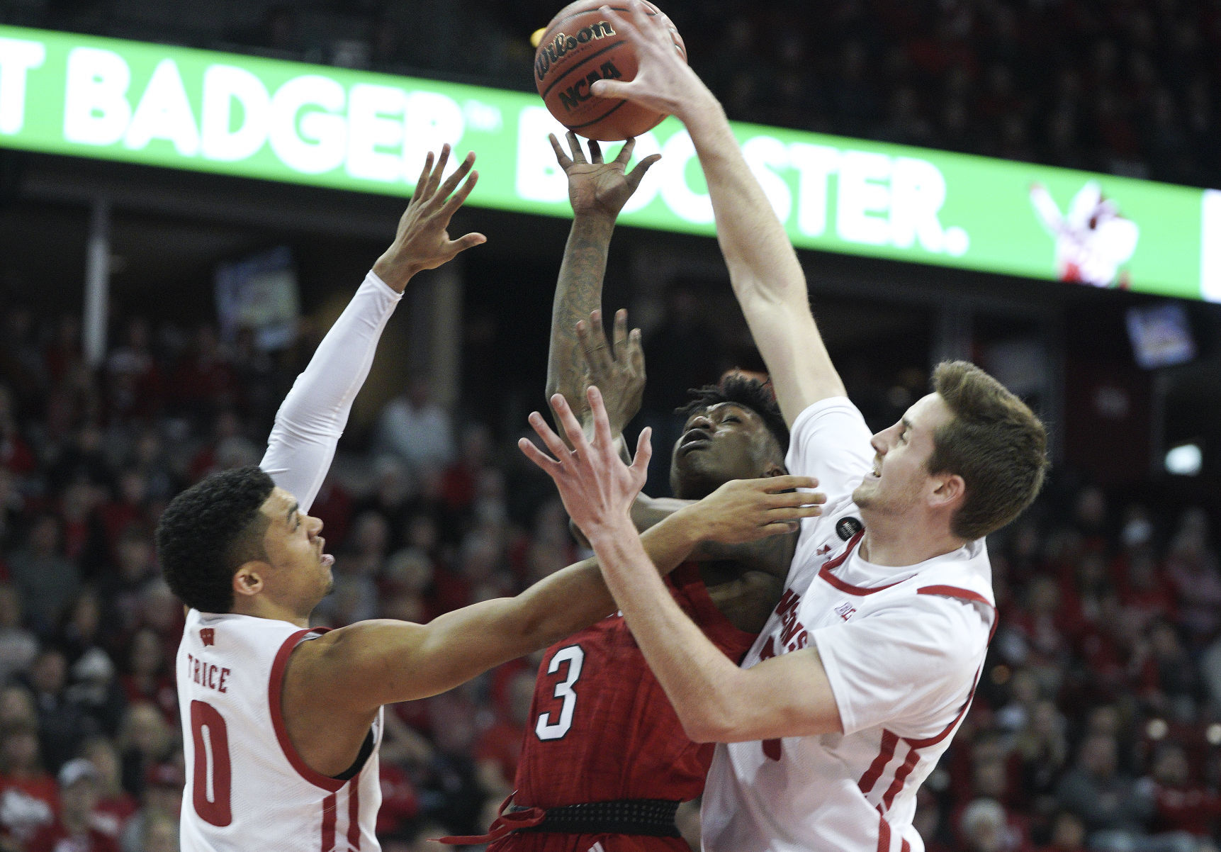 Badgers 82, Cornhuskers 68